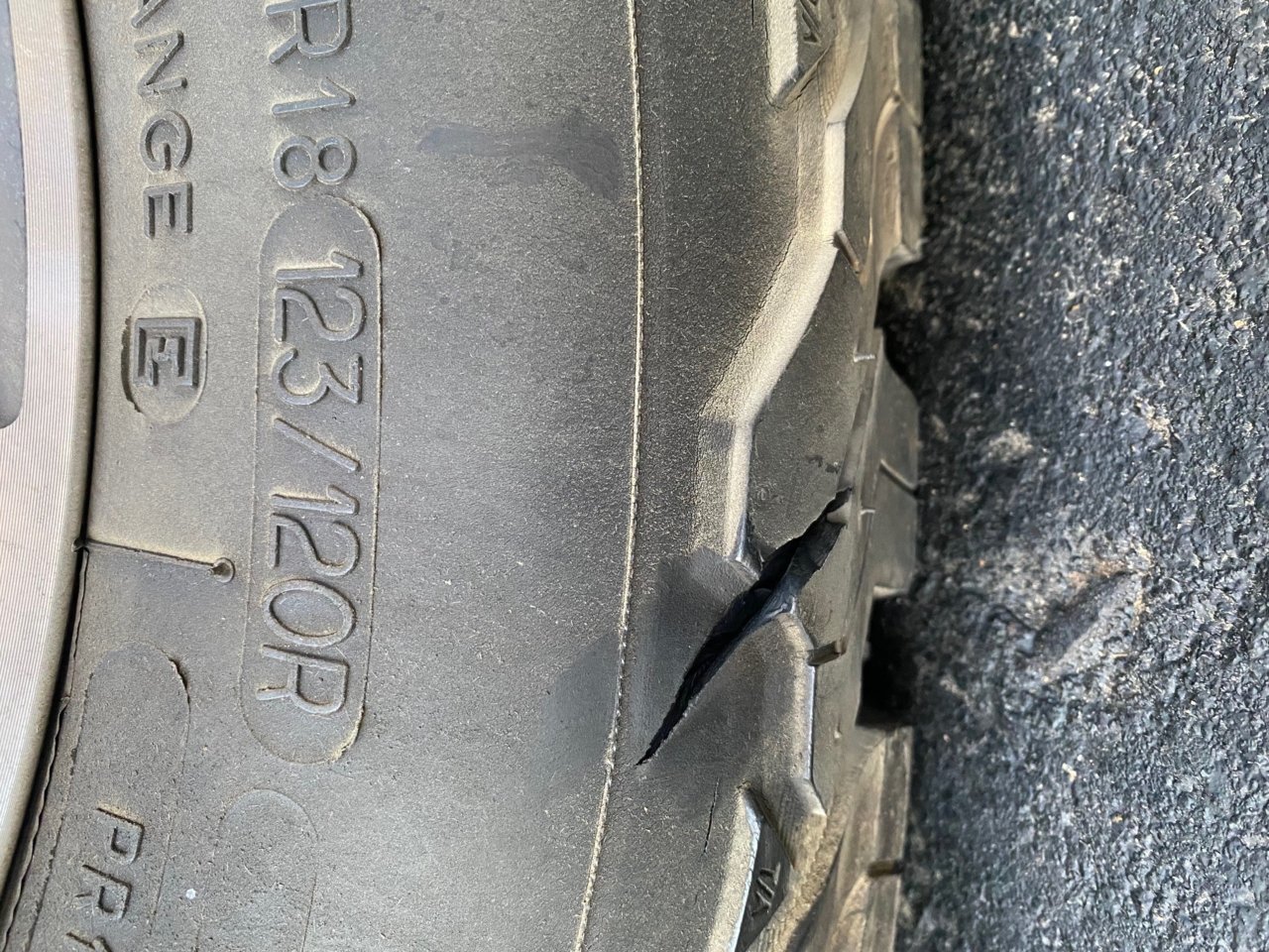 tire1.jpg