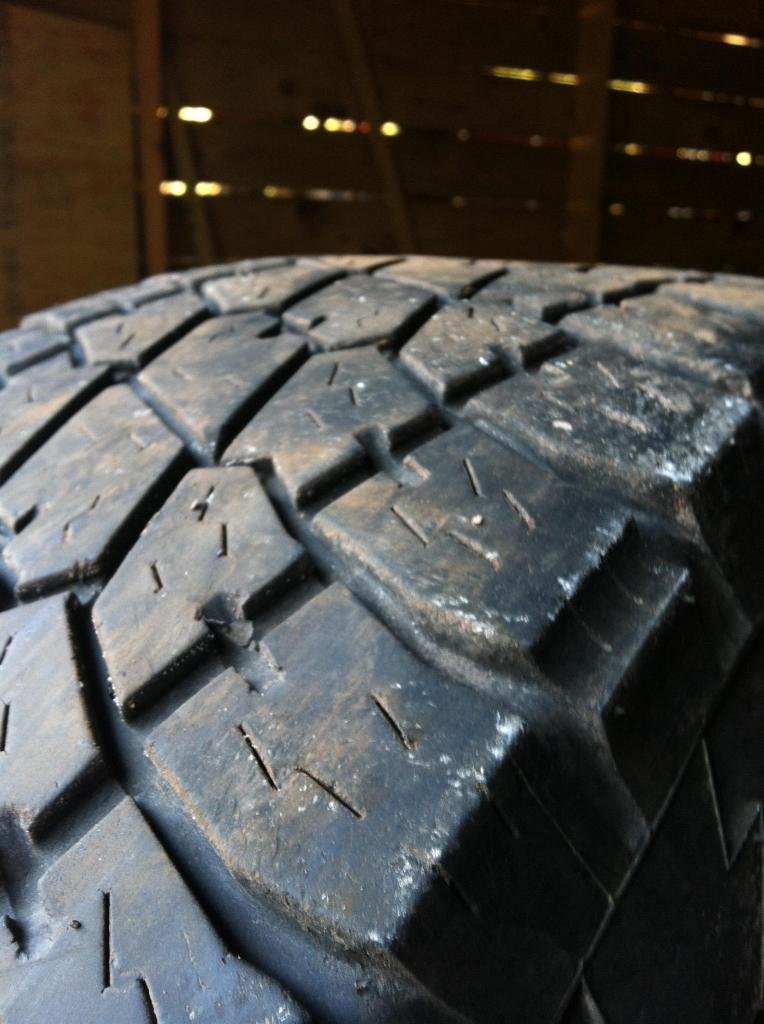 Tire1_5c5de055868b5d9121cbb0e6c8bdaaea2670d118.jpg