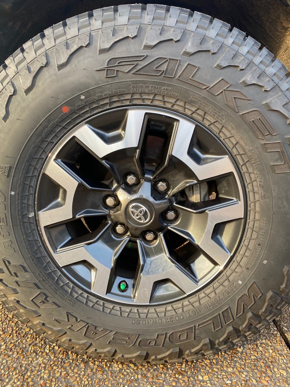Tire2.jpg