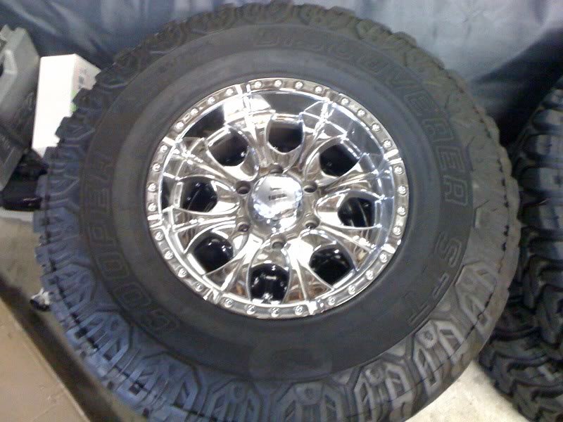 tire2_f2fbe3cb23b3da132377d750cbd7f9493177c67f.jpg