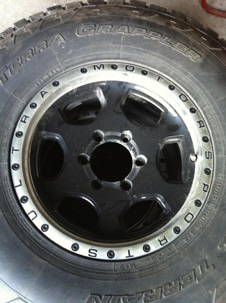 Tire4_83998e8a11f8cb98f4479958403cc77b523ac47f.jpg