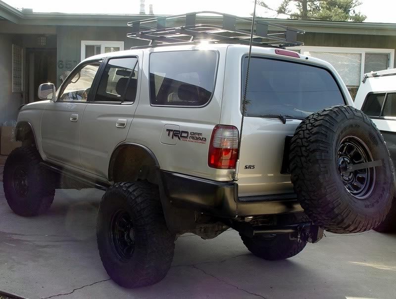 tire4_8ca0d9b02858b0834f46b33cb3acc79ec2395aa4.jpg