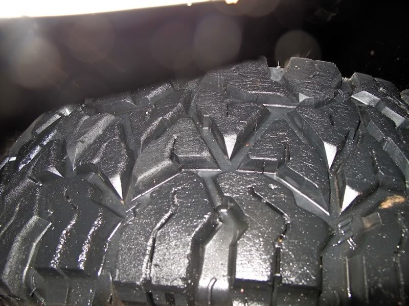 tire5_08b74e8a230cbc7ce4619c0f0842eefd835aceb0.jpg