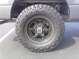 tire_b9a33d8f51dfc8f842d9a2bde463e1e78edadbe3.jpg