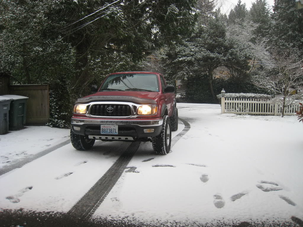 TireandSnowPic001_be167ac7b69a57b7a3921d4f626234f0c5cdcb54.jpg