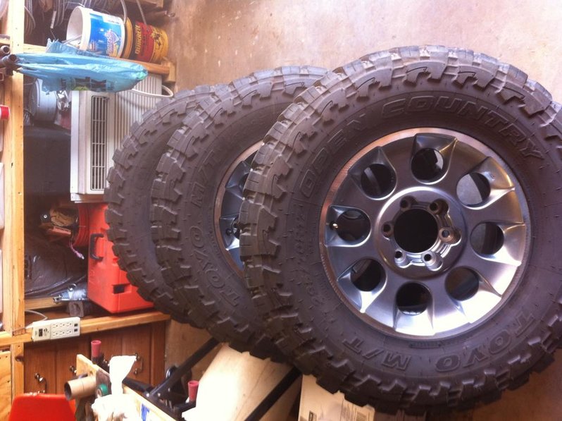 Tires and Wheels w-o center caps.jpg