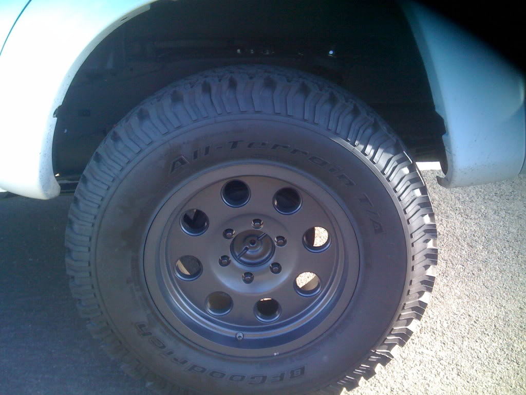 tires002_933cc54db65439156048ec471e871c9d823effbc.jpg