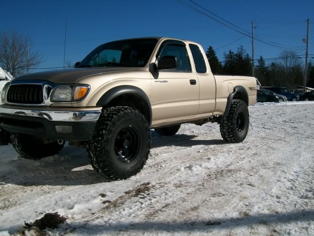 tires003-1_62ce28e52fd8c4cc3de838e45b71182cdac36fba.jpg