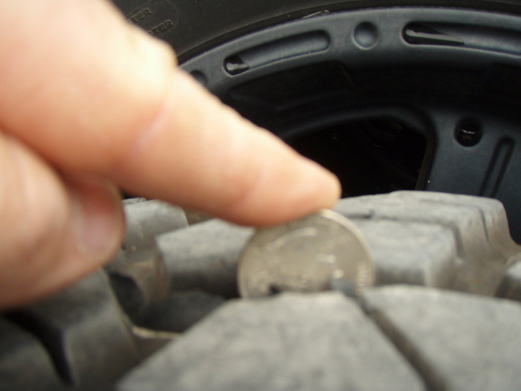 Tires003_f4392a41831198af7dd5616bce362fecde3e241a.jpg