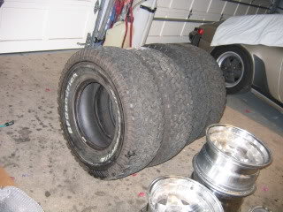 tires004_381e7c92f3bf8f861c2198b12a18d58d977c9973.jpg