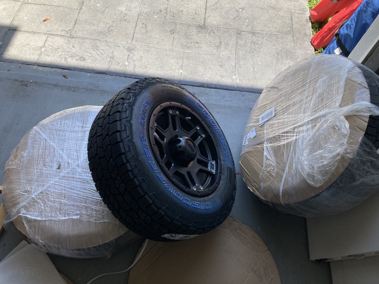 tires03.jpg