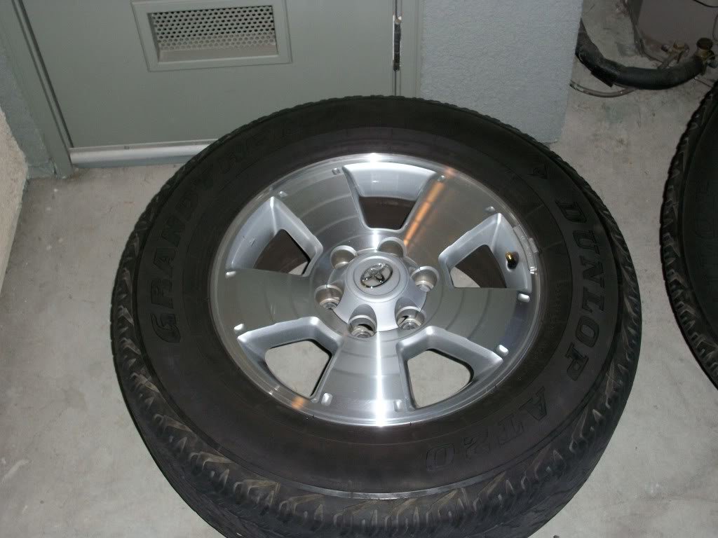 Tires3_47f8bf7d7d368f0641f8375e0938c2f80dcc66be.jpg