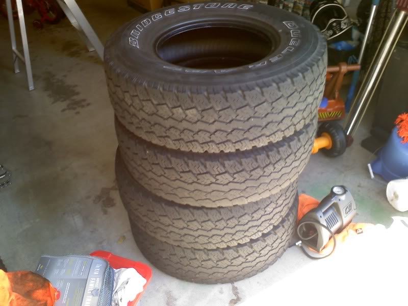 tires_042c223eacb52490032a238869ae7587cf1ba9ee.jpg