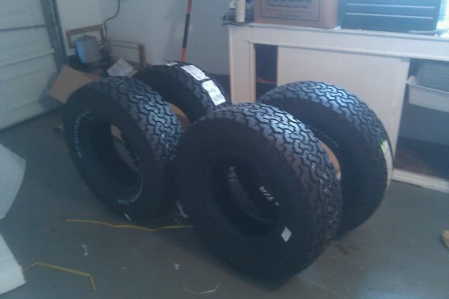 tires_afa8b73c7d03cfa98ccb2cf5e3cc407ea273f3fc.jpg