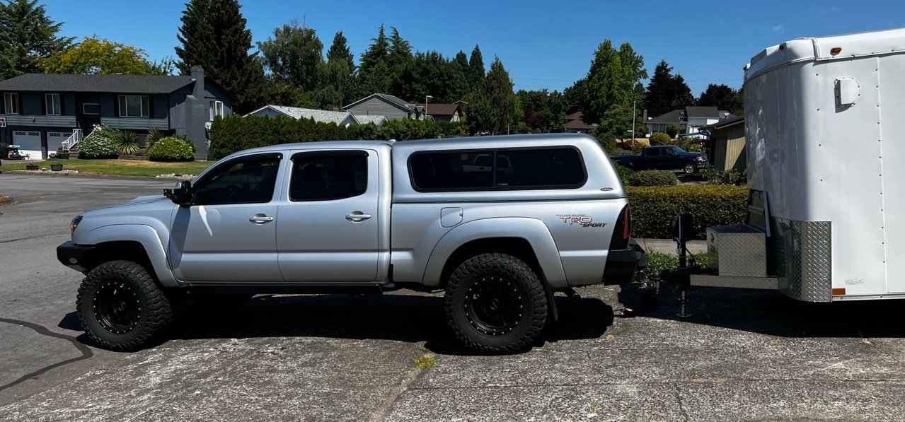 Tocoma with trailer.jpg