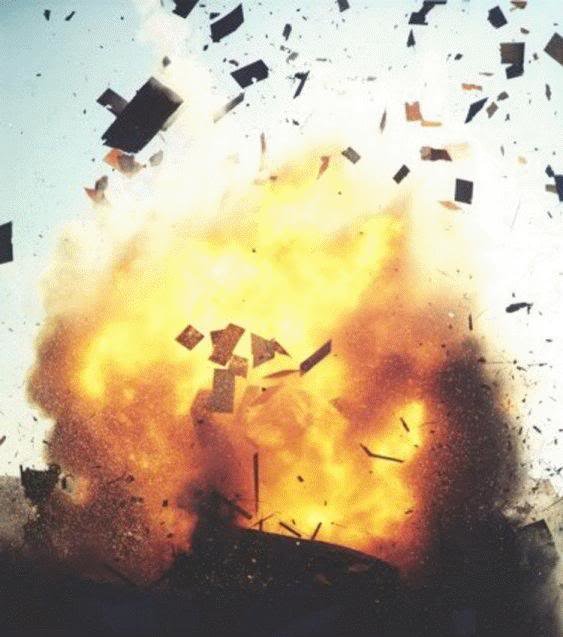 tomahawk_explosion_photo_53e41c6717b19a454ccc120c183cb1d9bfd2a3f8.jpg