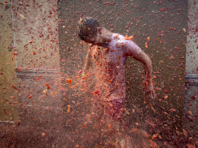 tomato-throwing-festival-tomatina-9.jpg