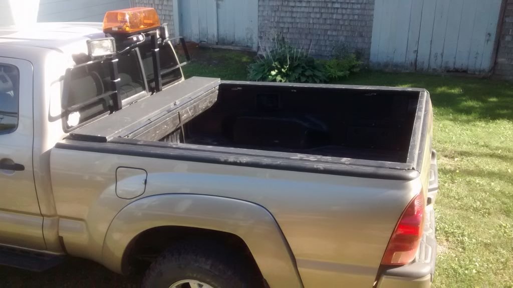 Tonneau cover open (1024x575).jpg