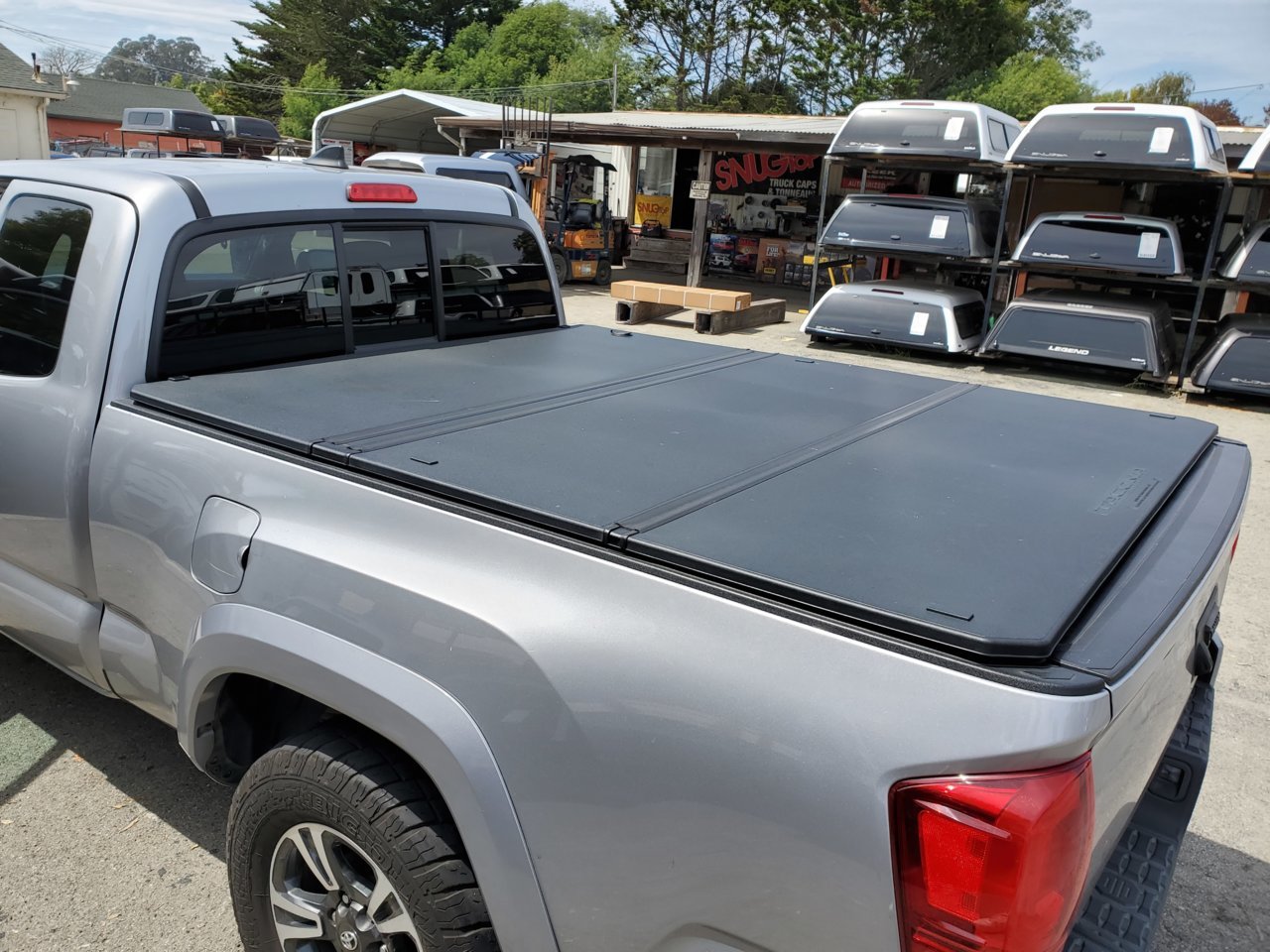 Tonneau_Cover.jpg