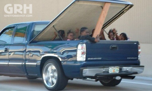 too-many-people-in-truck.jpg