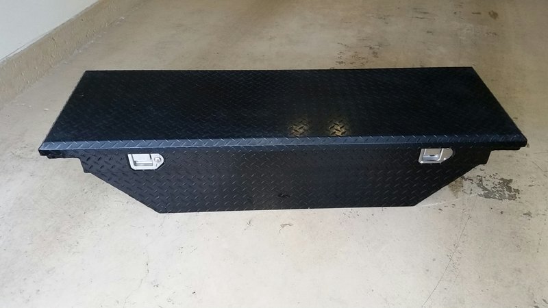 tool box closed.jpg
