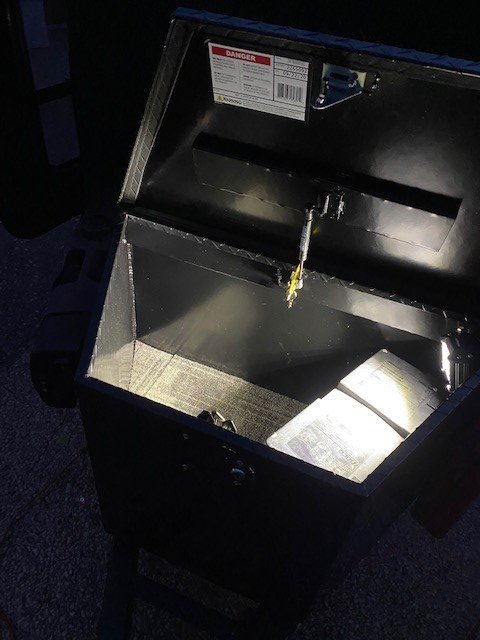 tool box light.jpg
