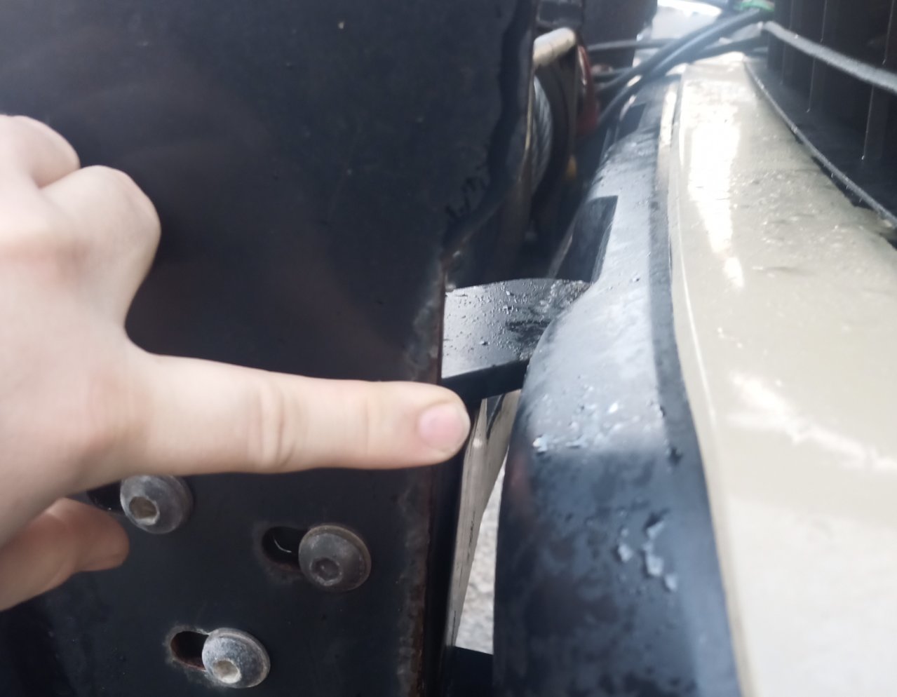 top strap on brush guard.jpg