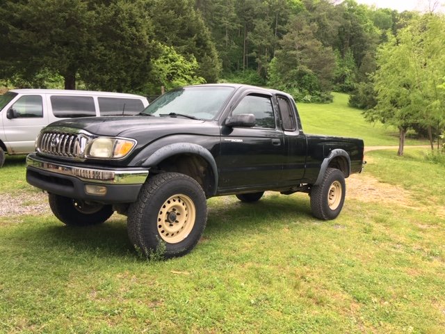 ToyoAT3 235 85r16.jpg