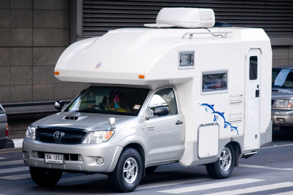 toyota-dolphin-motorhome-camper.jpg