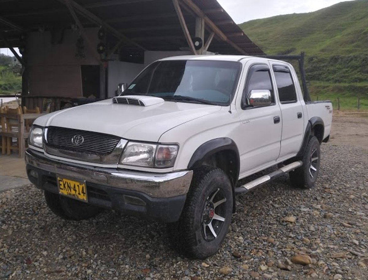 toyota front.jpg