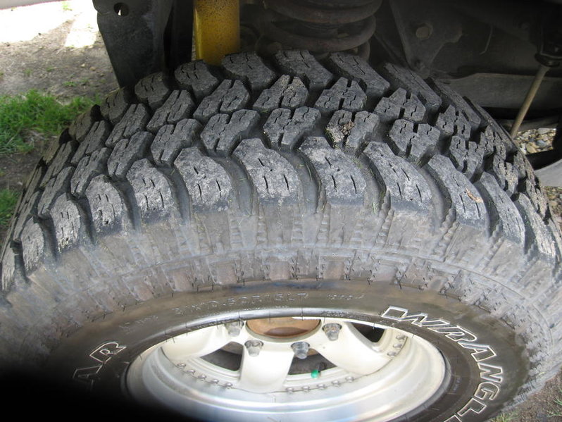 toyota hilux 222.jpg