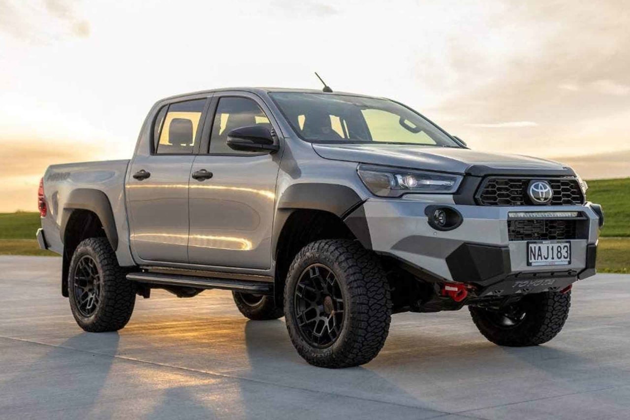 toyota-hilux-mako-1.jpg