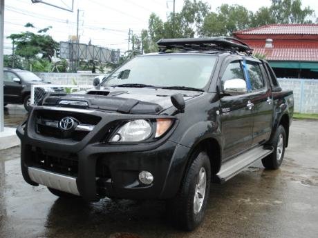 toyota-hilux-vigo-double-cab-21.jpg