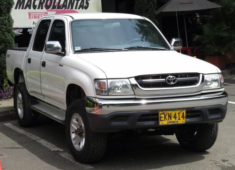 toyota-hilux2013.jpg