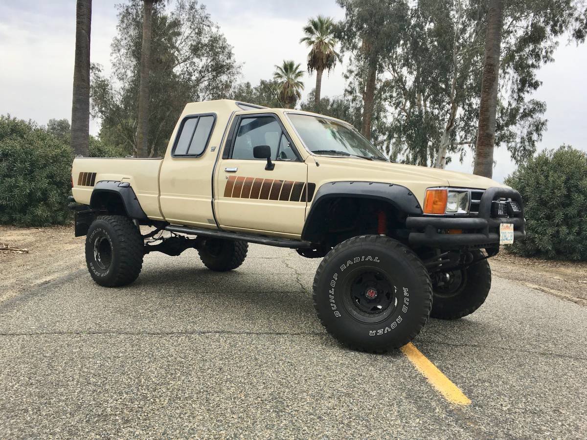 toyota-pickup_1200x900.jpg