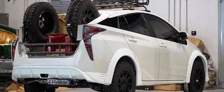 toyota-prius-gets-offroad-conversion-in-bahrain-126727-7.jpg.jpg