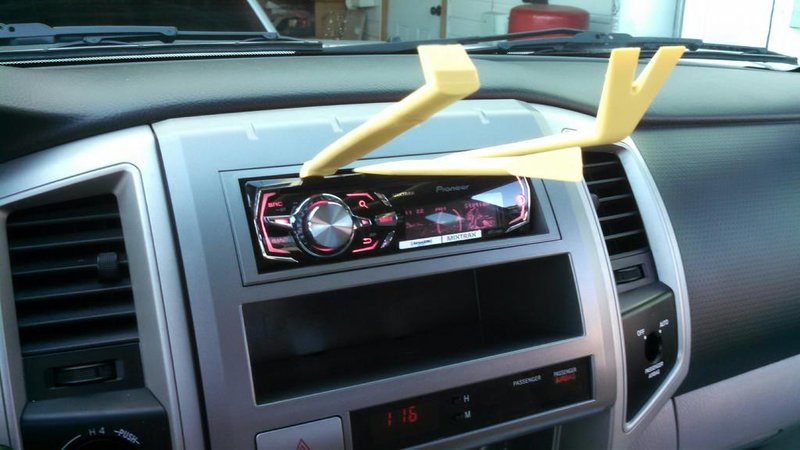toyota stereo 2.jpg