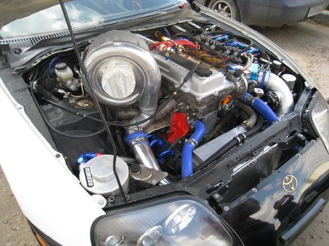 Toyota-Supra-with-a-turbo-1FZ-FE-inline-six-03.jpg