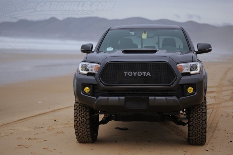 Toyota-Tacoma-2016-Custom-Grill-41.jpg