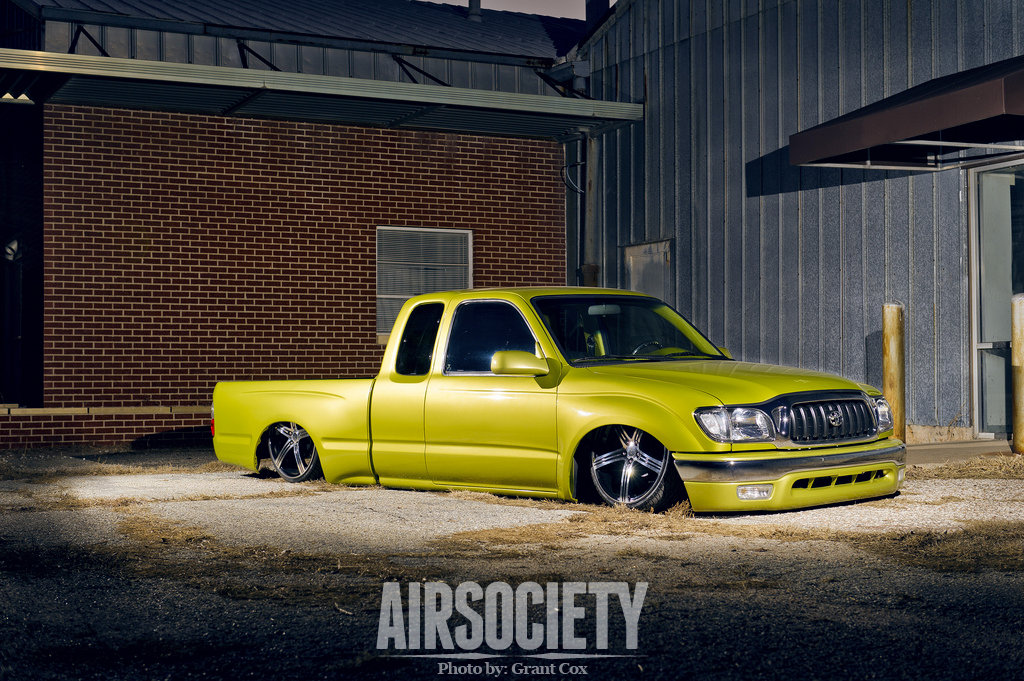 toyota-tacoma-air-ride-suspension-bagged-012.jpg