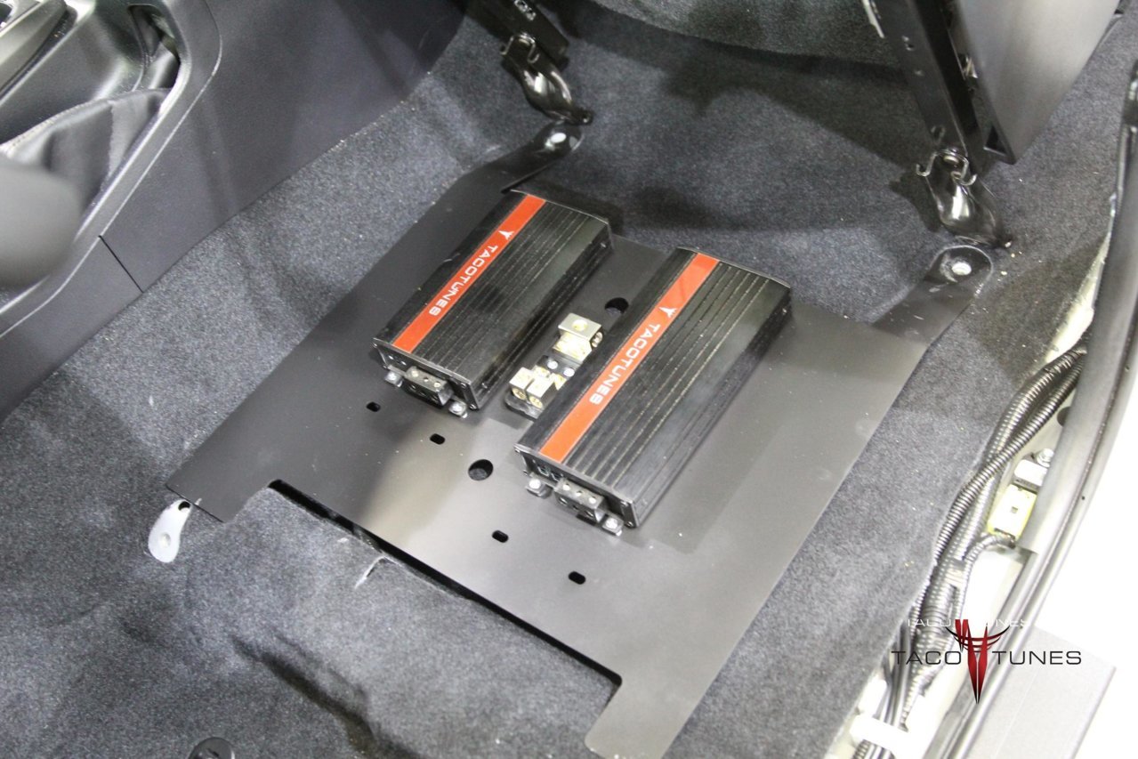 Toyota-Tacoma-Amp-Rack-2.jpg