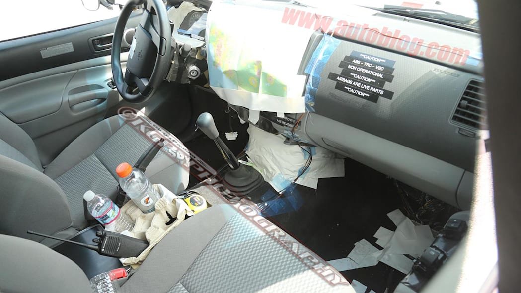 toyota-tacoma-spy-02-1.jpg