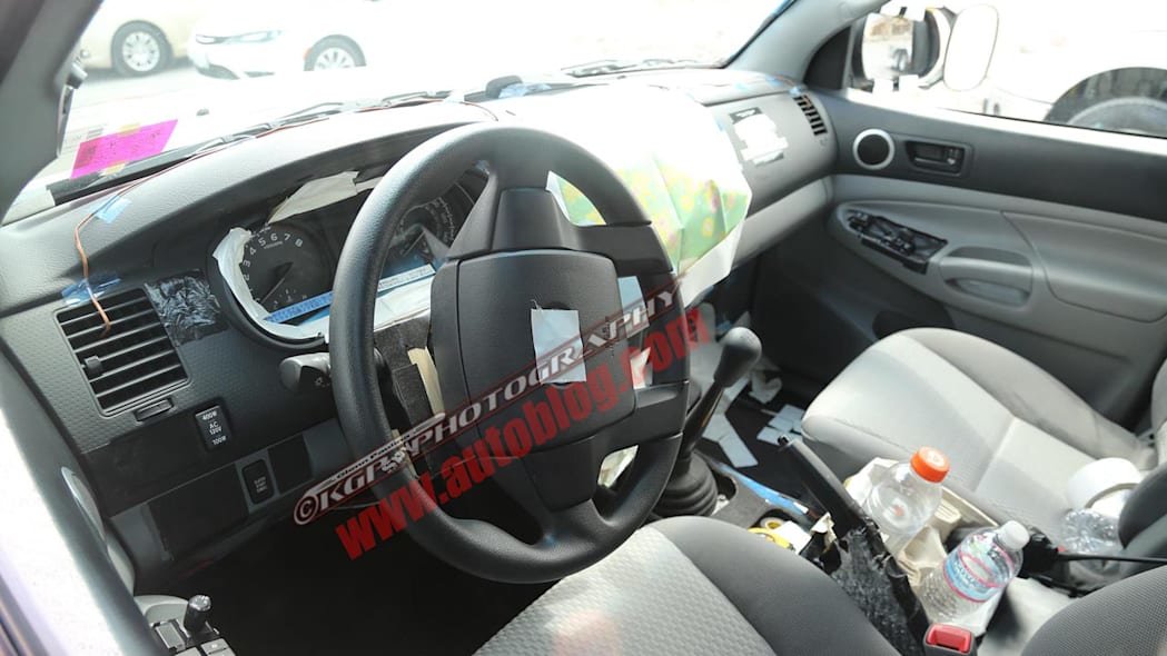 toyota-tacoma-spy-03-1.jpg