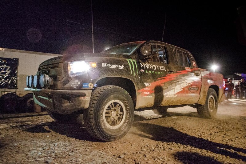 toyota-tundra-trd_pro-tecate-baja-03-800.jpg