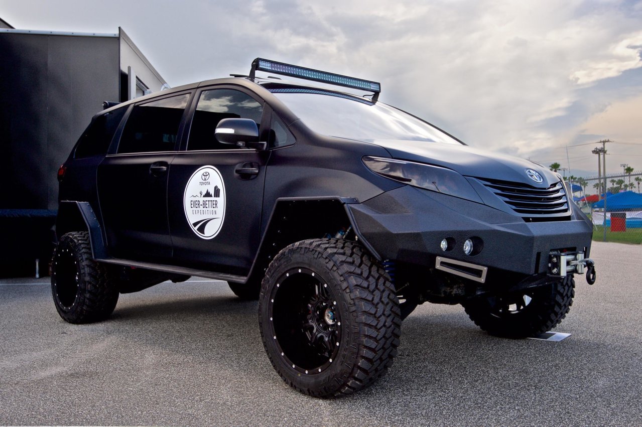 toyota-ultimate-utility-vehicle_100532111_h.jpg