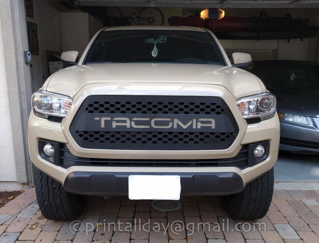 Toyota2016plateholder-085638.jpg