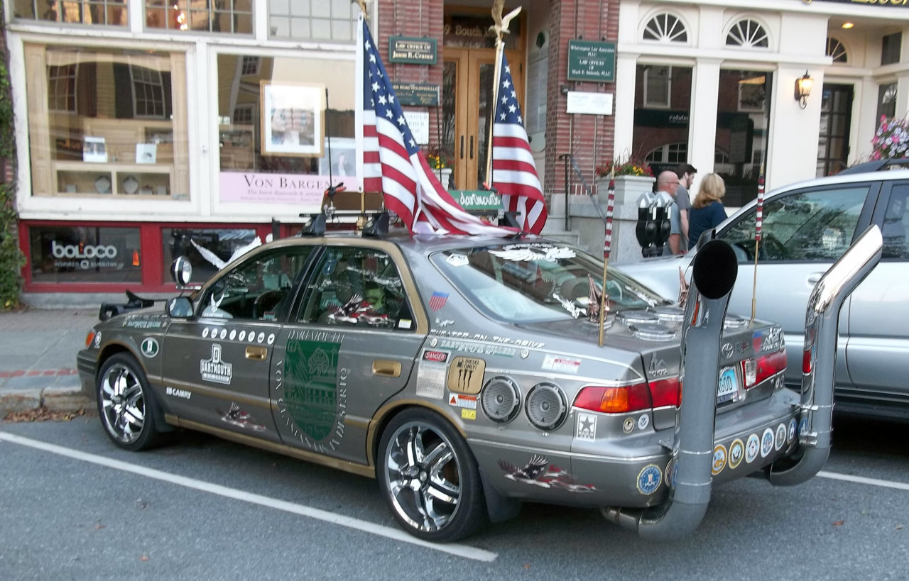 Toyota_Camry_Art_Car_in_Hanover,_New_Hampshire_02.jpg