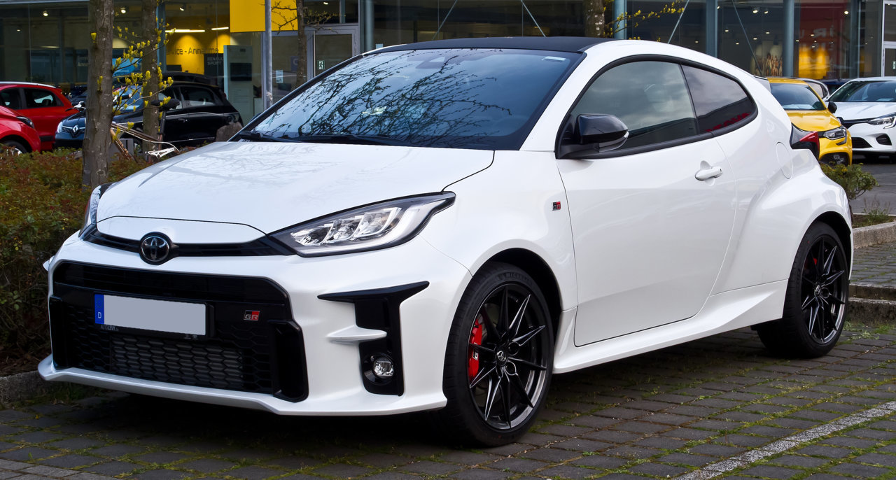 Toyota_GR_Yaris_(XP21)_–_f_03052021.jpg