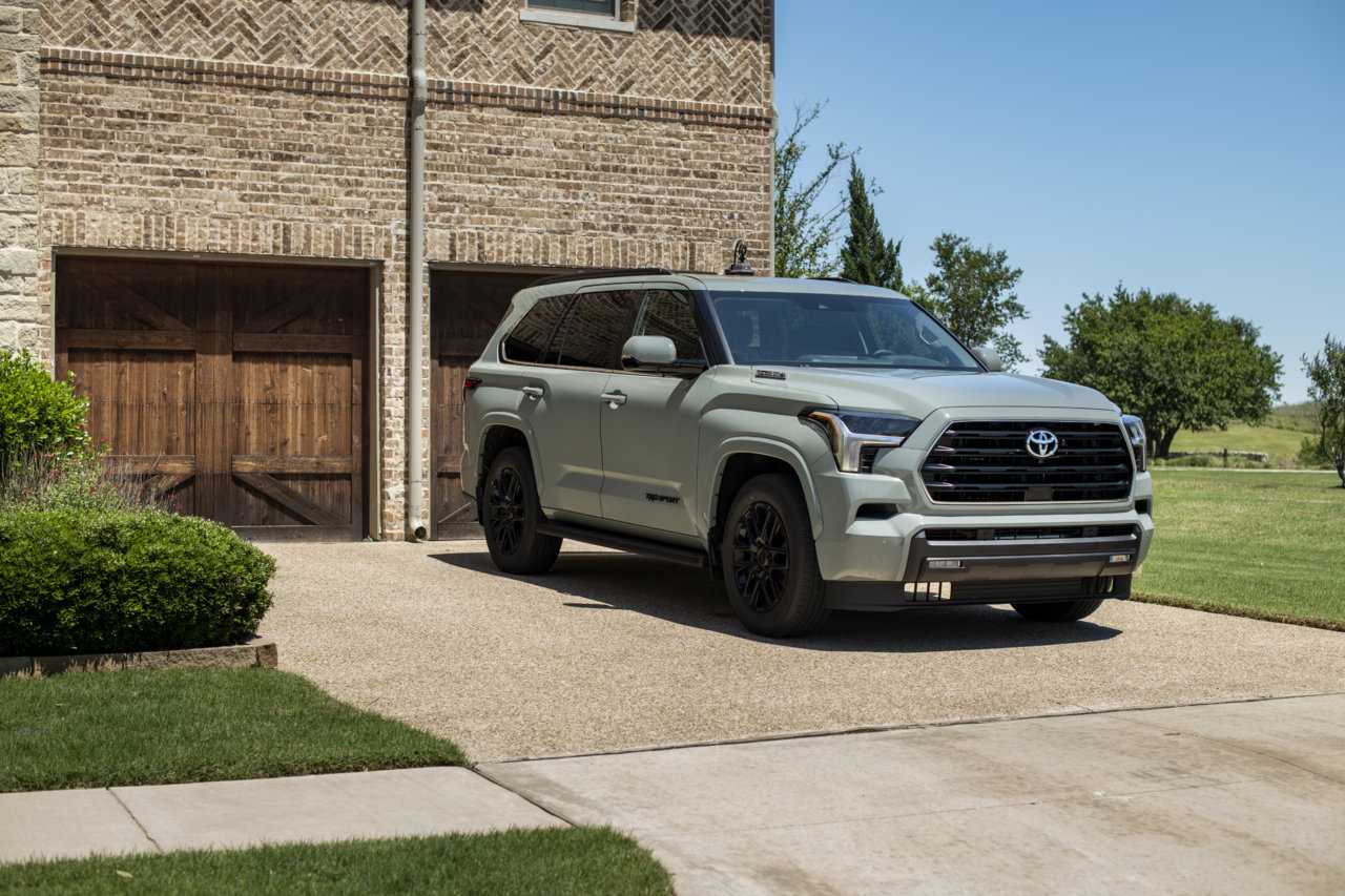 toyota_sequoia_sr5_trd_sport_package_9.jpg