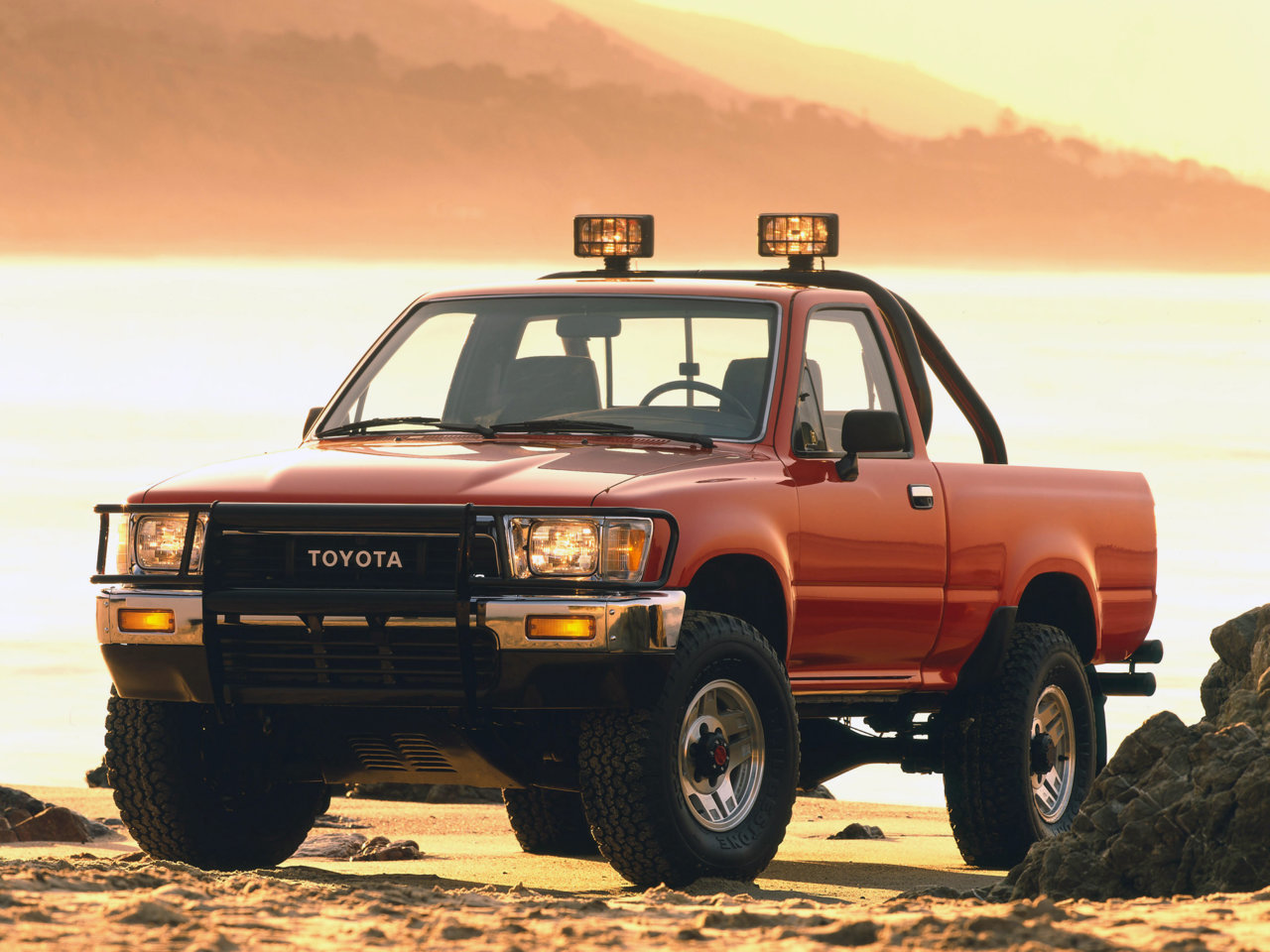 toyota_truck_regular_cab_4wd_4.jpg